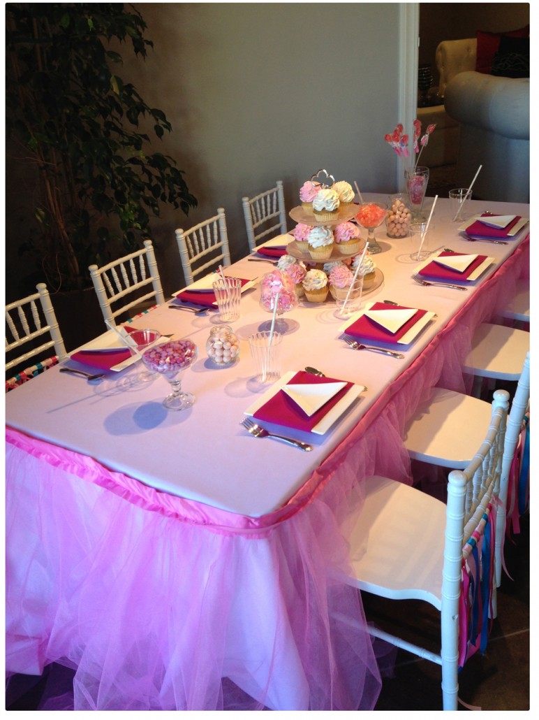  Table Design For Party for Small Space