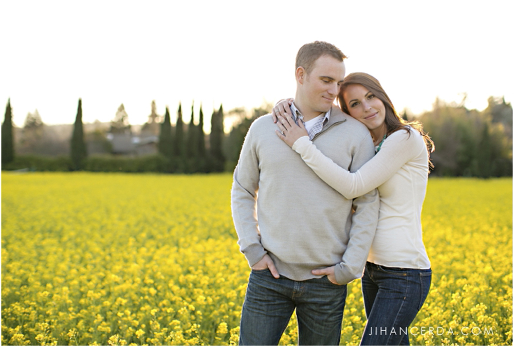 ENGAGEMENT PHOTOS TIPS AND TRENDS 