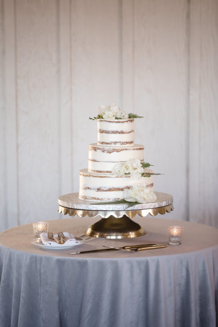 Gold Scallop Cake Stand - Image 2